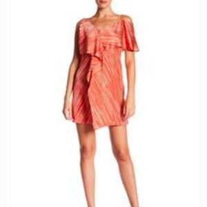NWT Diane Von Furstenberg Asymmetrical Ruffle Dress. Size 4